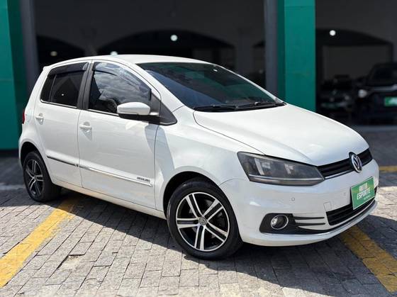 VOLKSWAGEN FOX 1.6 MSI HIGHLINE 16V FLEX 4P MANUAL